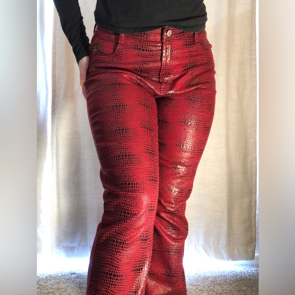 SNAKE/ALLIGATOR SKIN GUESS Red Punk Pants Mid Rise slim straight leg